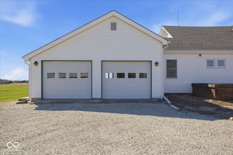 Garage at 3643 W 600 S, Shelbyville, IN