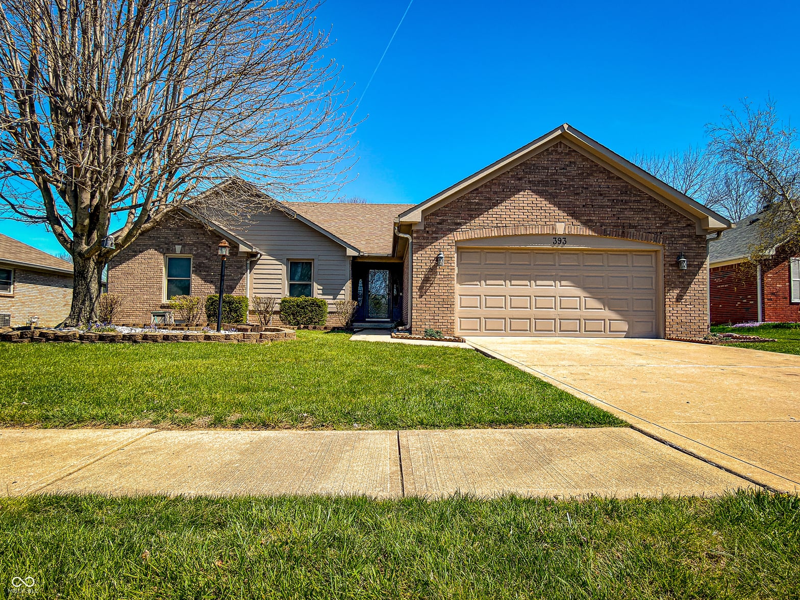 Photo of 393 Savannah Drive, Greenwood, IN