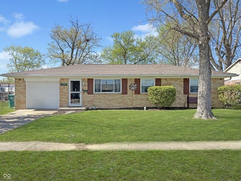 1704 Hawthorne Drive