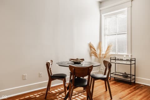 Photo of 425 Massachusetts Avenue, Indianapolis, IN