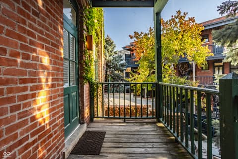 Photo of 425 Massachusetts Avenue, Indianapolis, IN
