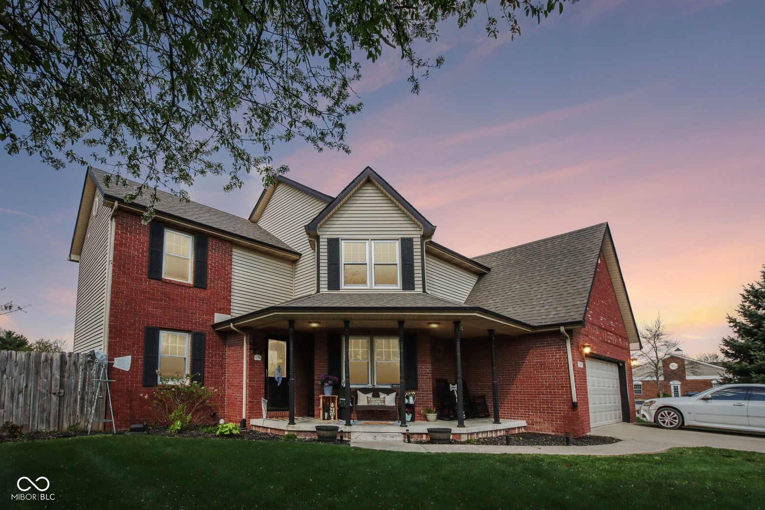 Photo of 1694 Williamsburg Lane, Franklin, IN