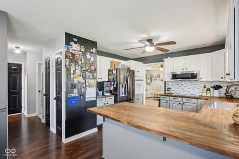 Photo of 1694 Williamsburg Lane, Franklin, IN