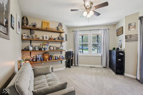 Photo of 1694 Williamsburg Lane, Franklin, IN