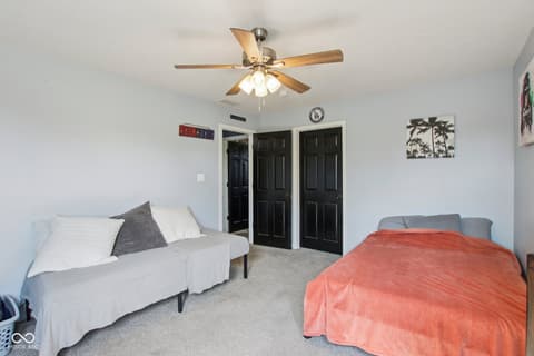 Photo of 1694 Williamsburg Lane, Franklin, IN