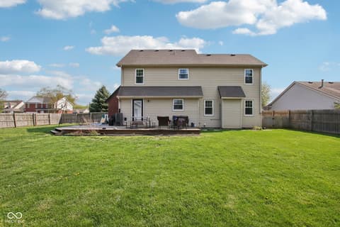 Photo of 1694 Williamsburg Lane, Franklin, IN