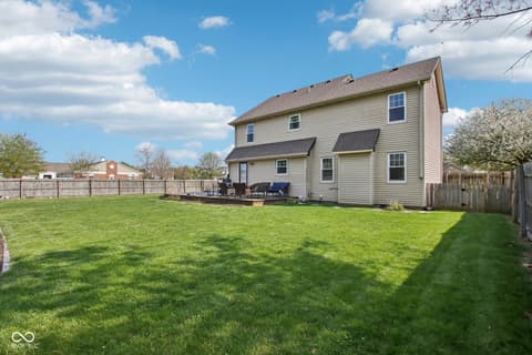 Photo of 1694 Williamsburg Lane, Franklin, IN