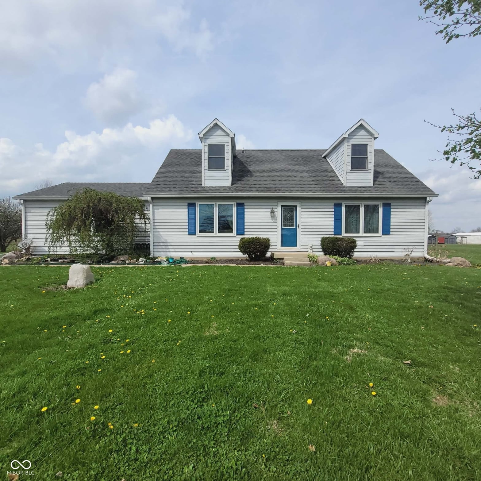 Front exterior at 7960 W 800 N, Fairland, IN
