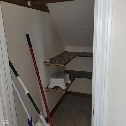 Pantry — 7960 W 800 N, Fairland, IN