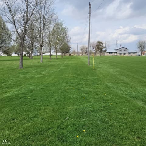 Yard at 7960 W 800 N, Fairland, IN