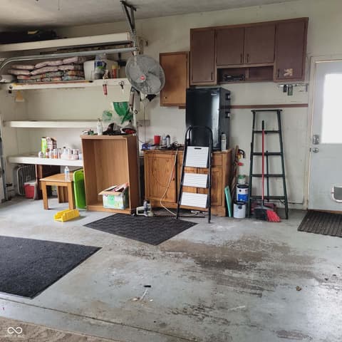 Garage at 7960 W 800 N, Fairland, IN
