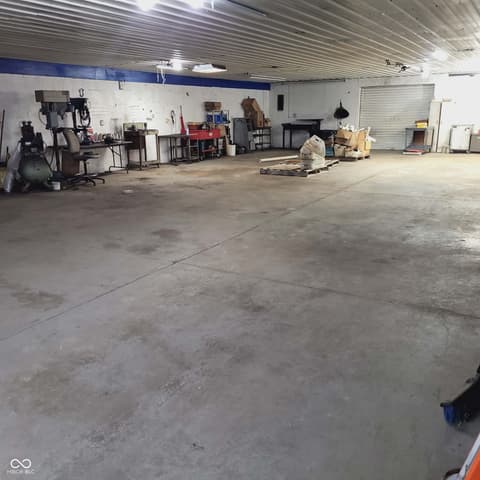 Out Buildings — 7960 W 800 N, Fairland, IN