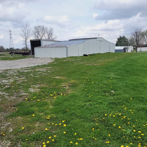 Out Buildings — 7960 W 800 N, Fairland, IN