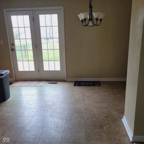 Foyer at 7960 W 800 N, Fairland, IN