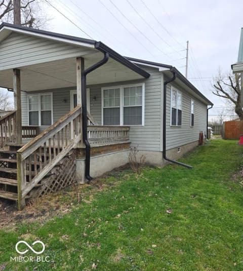 Photo of 739 E Pike Street, Martinsville, IN