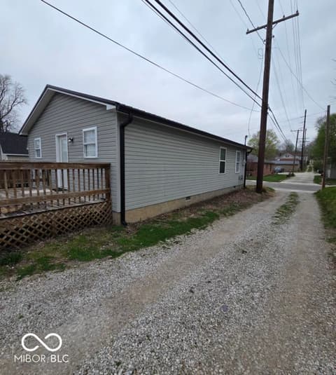 Photo of 739 E Pike Street, Martinsville, IN