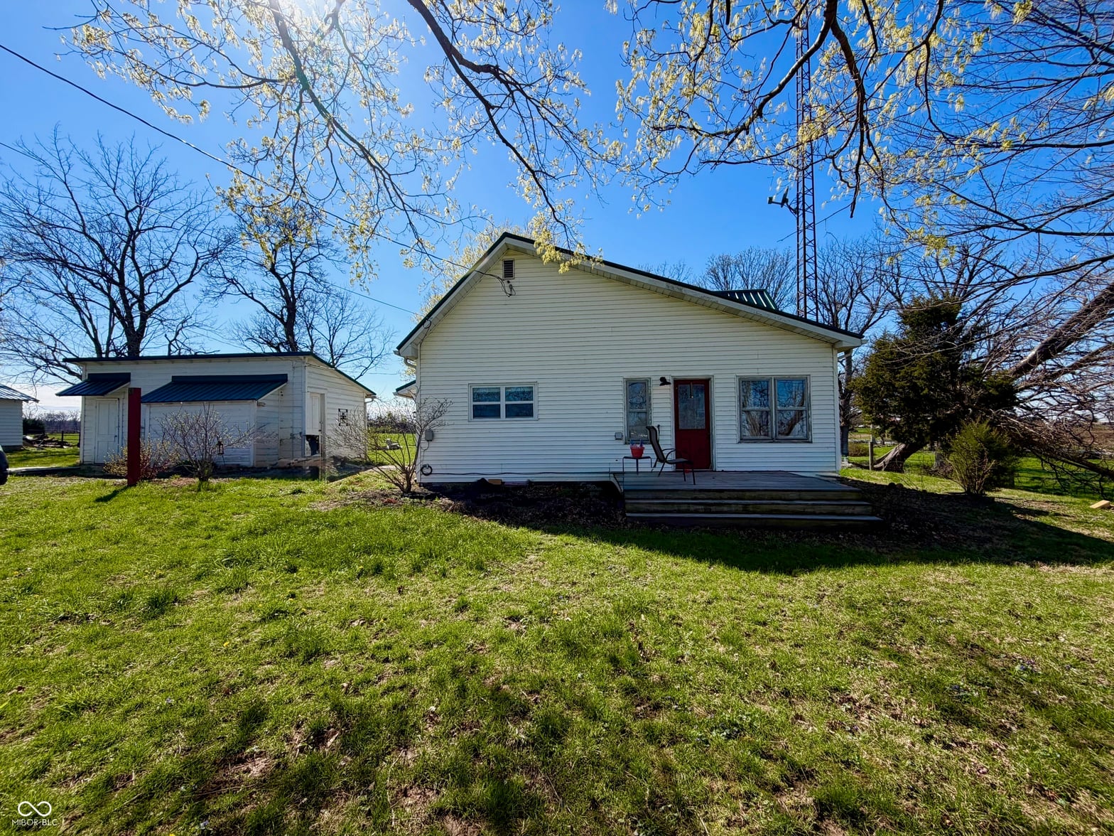 Photo of 861 E 800 S, Kingman, IN