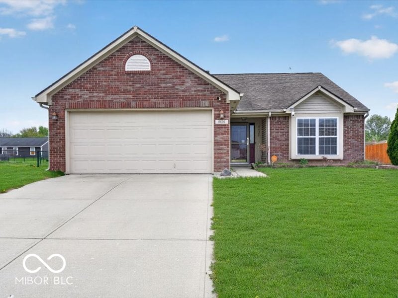 Front exterior at 8625 Baypointe Drive, Avon, IN