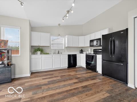 Kitchen at 8625 Baypointe Drive, Avon, IN