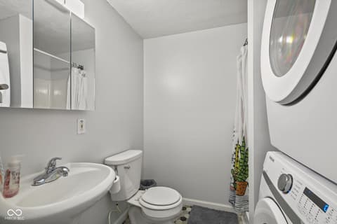 Photo of 1051 Elm Street, Greenwood, IN
