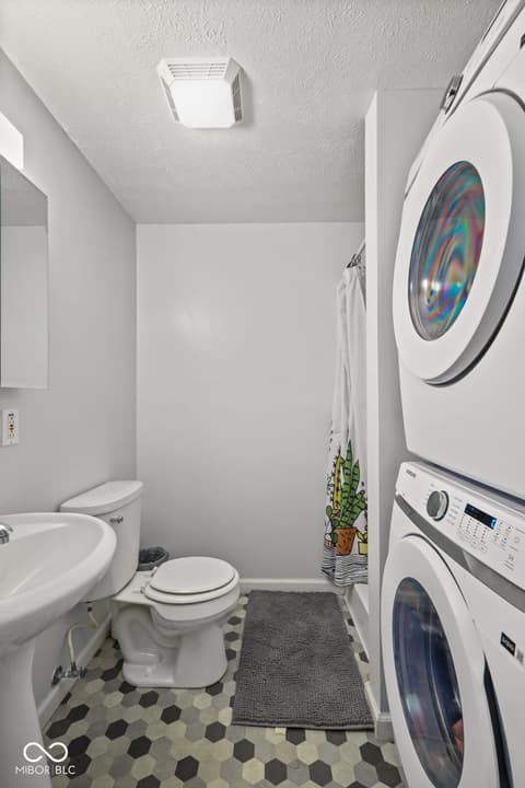 Photo of 1051 Elm Street, Greenwood, IN