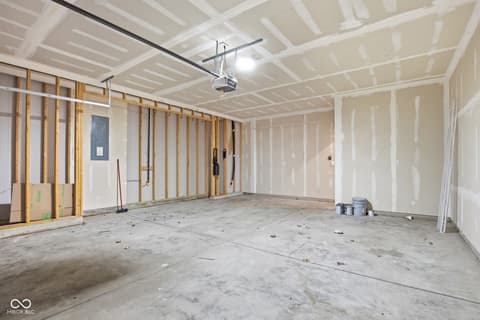 Garage at 7214 Parkstay Lane, Indianapolis, IN