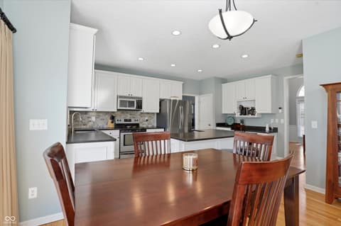 Photo of 7732 Prairie View Drive, Indianapolis, IN