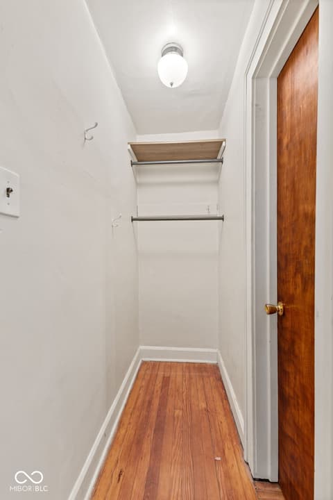 Walk In Closets — 1460 N Bosart Avenue, Indianapolis, IN