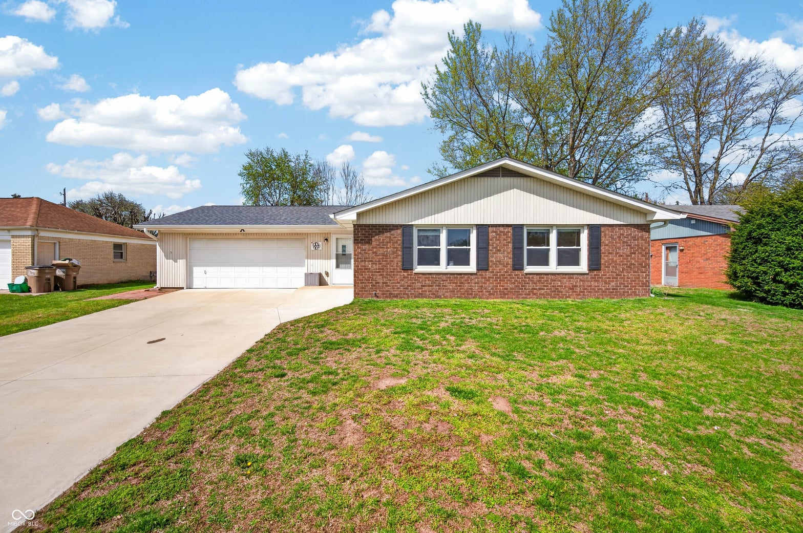 Photo of 5230 Yellowwood Drive, Columbus, IN