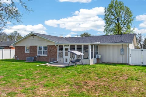 Photo of 5230 Yellowwood Drive, Columbus, IN