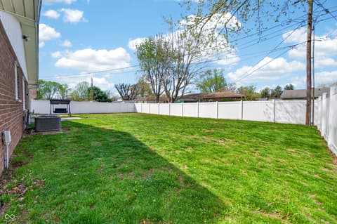 Photo of 5230 Yellowwood Drive, Columbus, IN