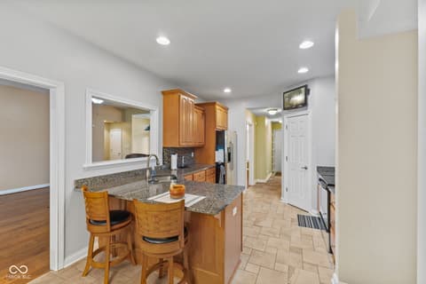 Photo of 5312 Brooks Bend, Greenwood, IN