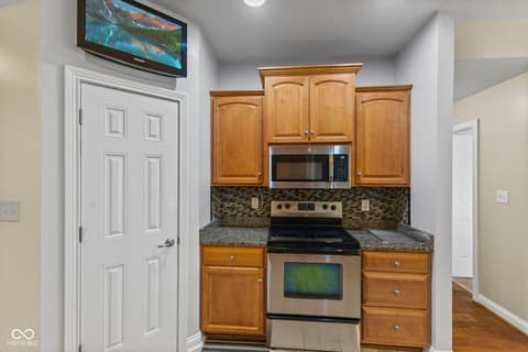 Photo of 5312 Brooks Bend, Greenwood, IN