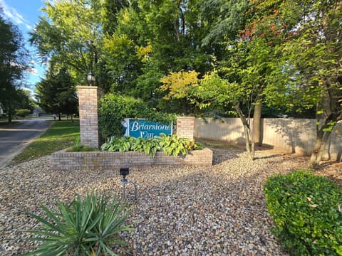 Community — 7705 Briarstone Drive, Indianapolis, IN