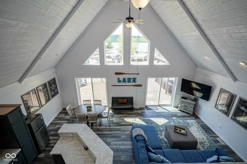Photo of 9550 E Northshore Drive, Unionville, IN