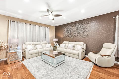 Photo of 979 Glenmore Trail, Brownsburg, IN