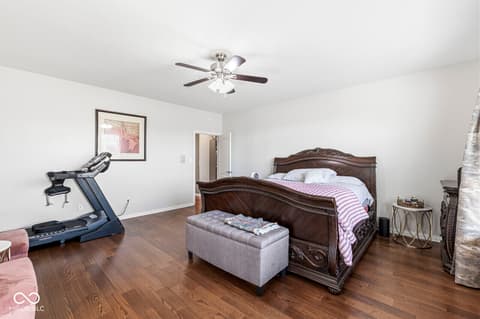 Photo of 979 Glenmore Trail, Brownsburg, IN