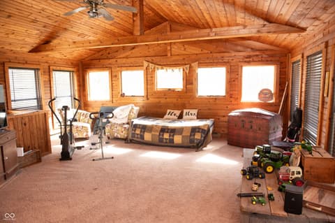 Bonus room at 501 S Us Highway 41, Williamsport, IN