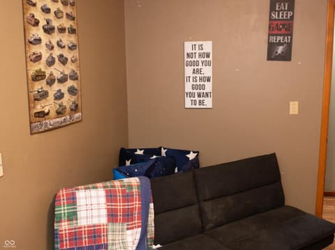 Bedroom at 501 S Us Highway 41, Williamsport, IN