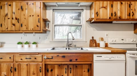 Photo of 7315 Indian Lake Road, Indianapolis, IN
