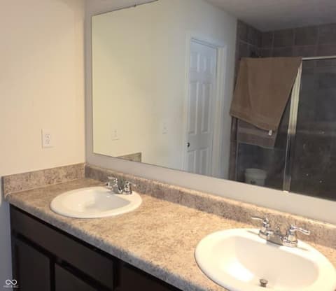 Primary bathroom at 6951 Sonora Boulevard, Brownsburg, IN