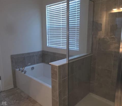 Primary bathroom at 6951 Sonora Boulevard, Brownsburg, IN
