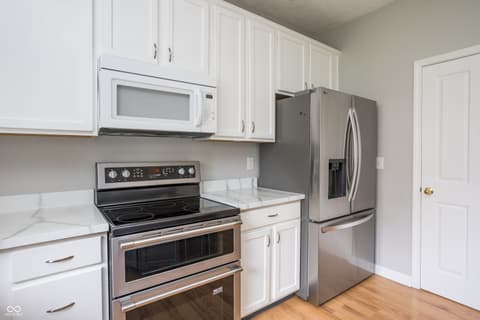 Kitchen at 7820 Highland Park Drive, Brownsburg, IN
