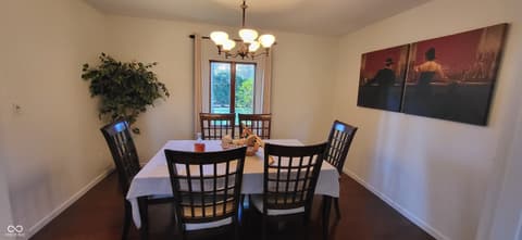 Dining room at 3235 Citadel Court, Indianapolis, IN