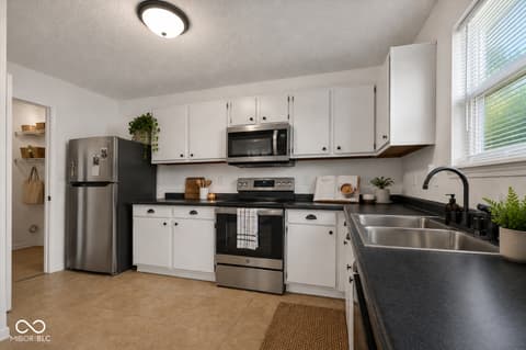Photo of 17902 Sanibel Circle, Westfield, IN