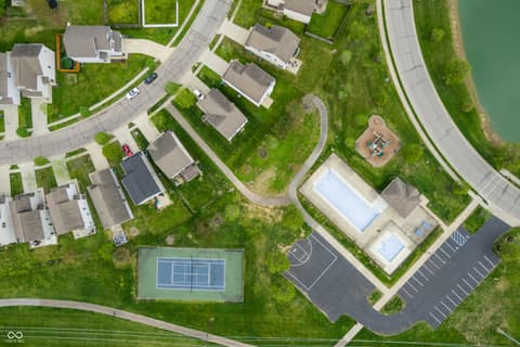Aerial view at 2263 Shadow Bend Drive, Columbus, IN