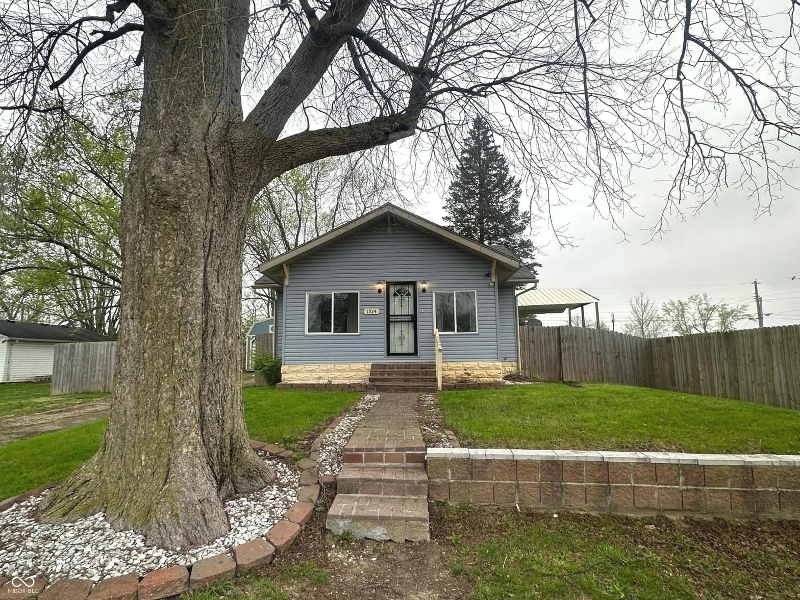 Photo of 1924 E Hines Street, Muncie, IN