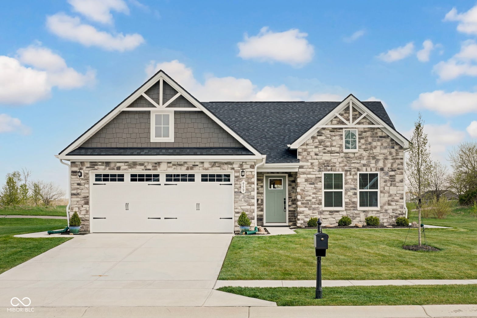 Photo of 959 Independence Drive, Edinburgh, IN