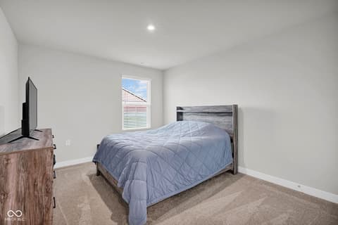 Photo of 959 Independence Drive, Edinburgh, IN