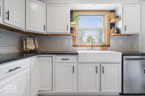 Photo of 231 Aspen Way, Noblesville, IN